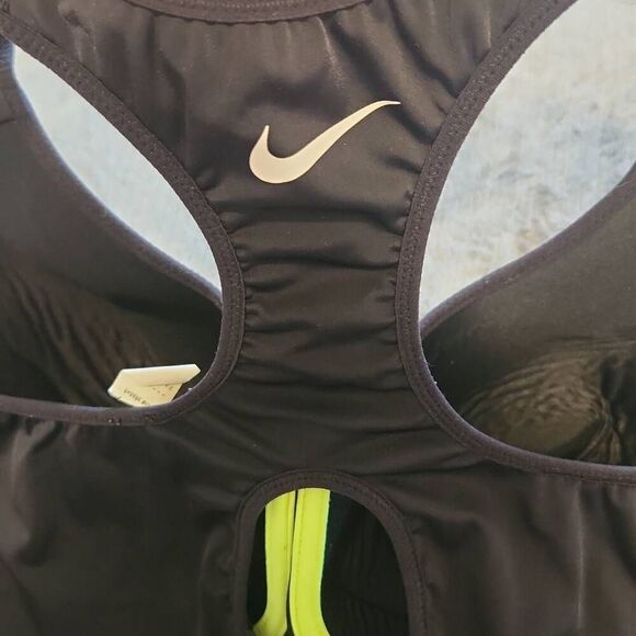 NIKE RIVAL HIGH-SUPPORT MOLDED CUP UNDERWIRE SPORTS BRA Size 36DD Black - Picture 4 of 4